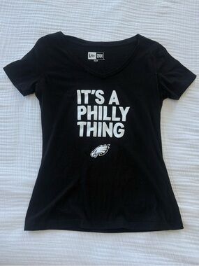 Philadelphia Eagles It’s A Philly Thing Black V-Neck T-Shirt Women’s Size Small